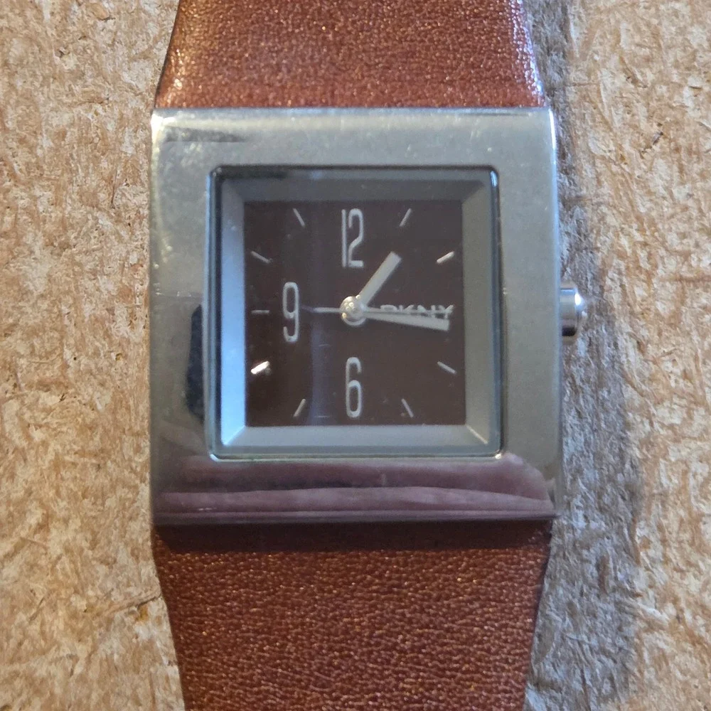 Designer Watch Lot 7pc Jaz Paris Guess Juicy Couture DKNY(2) Kenneth Cole Timex
